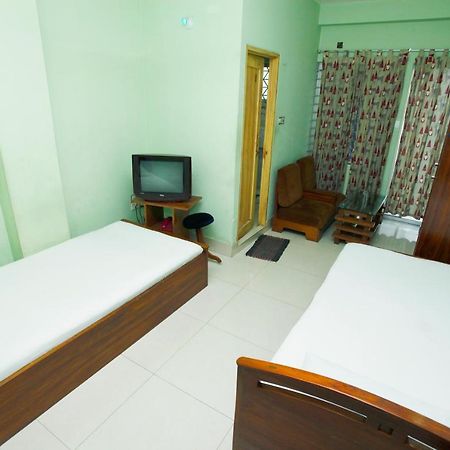 Hotel Star Park Dakhin Kattali 객실 사진
