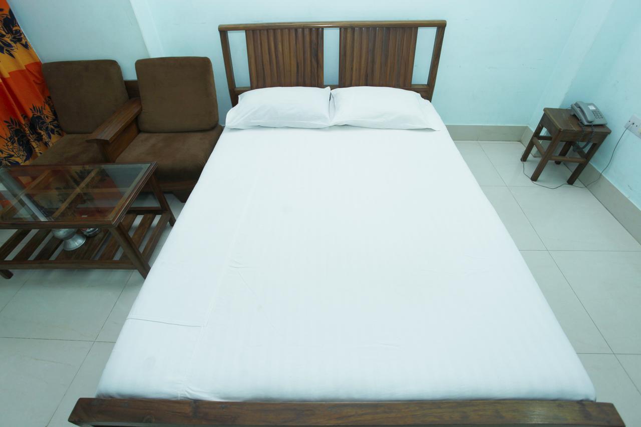 Hotel Star Park Dakhin Kattali 객실 사진