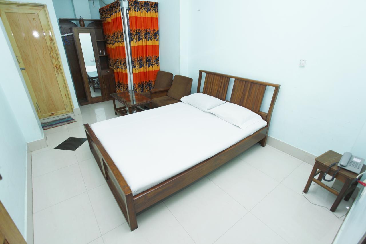 Hotel Star Park Dakhin Kattali 객실 사진