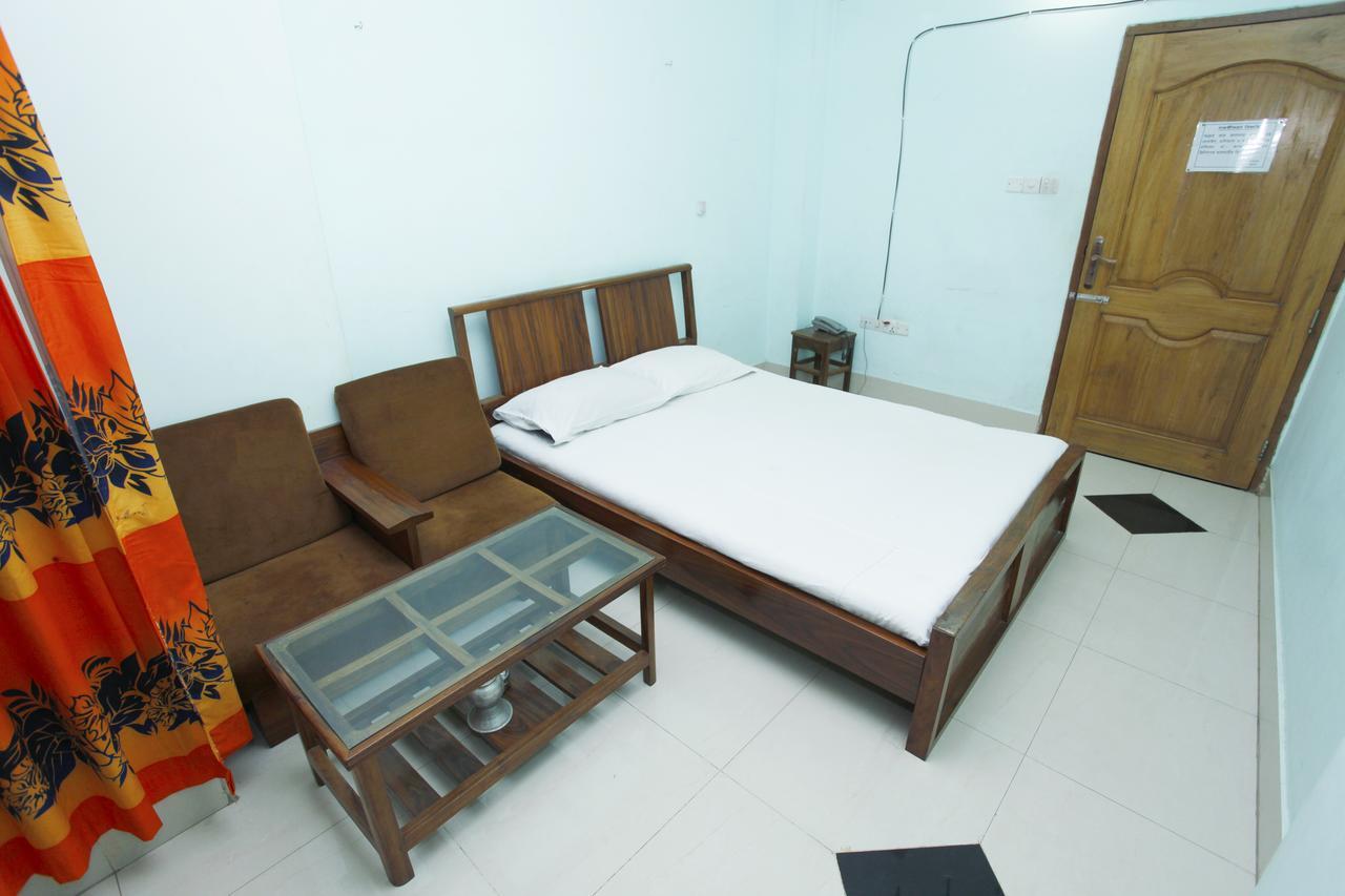 Hotel Star Park Dakhin Kattali 객실 사진