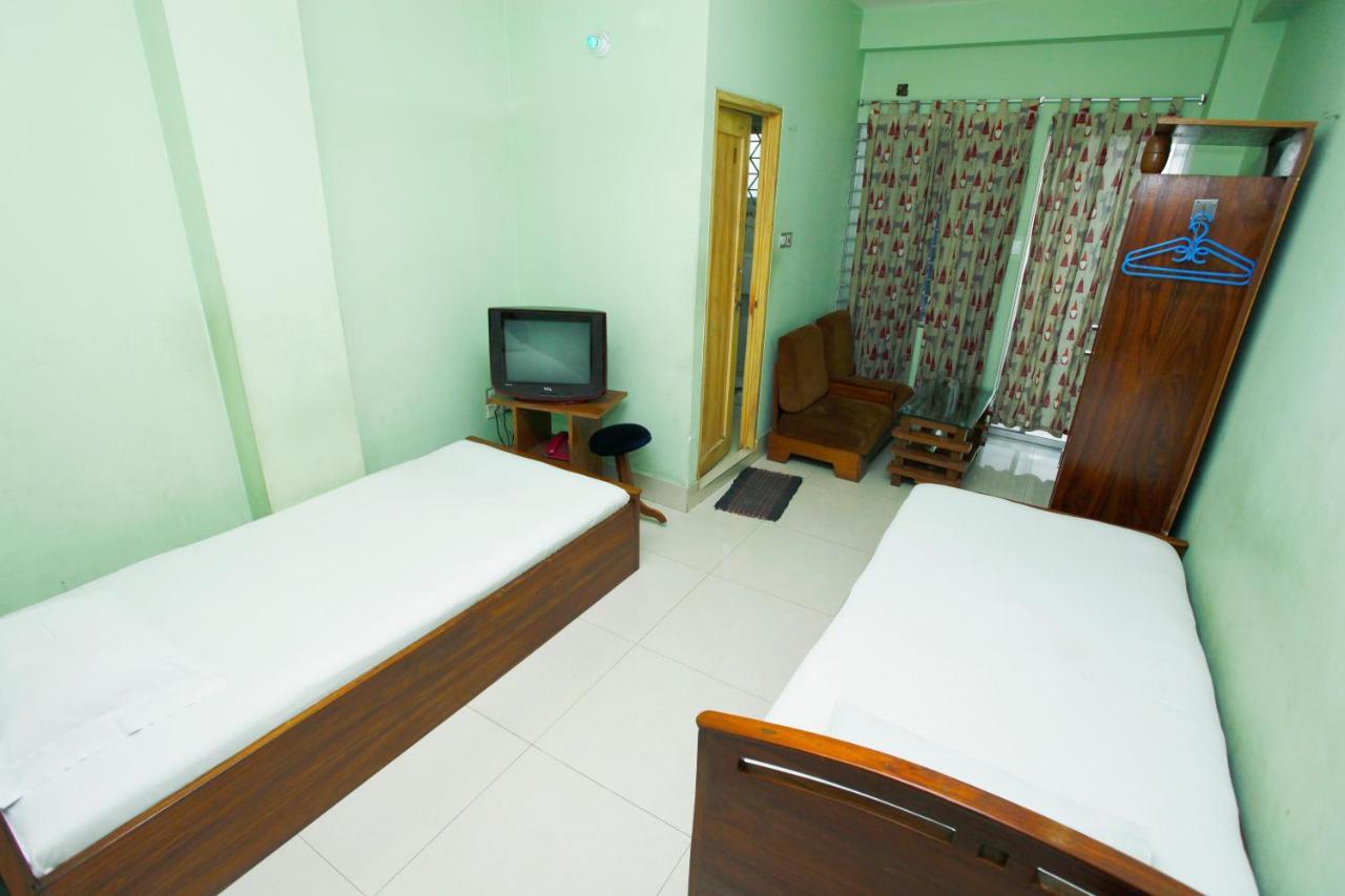 Hotel Star Park Dakhin Kattali 객실 사진